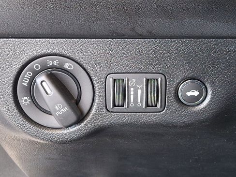 Used 2022 Dodge Challenger R/T Scat Pack w/ Plus Package RWD image 23