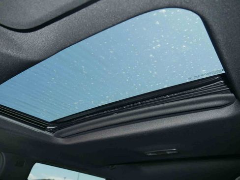 Used 2024 Chevrolet Silverado 1500 High Country w/ High Country Premium Package image 34