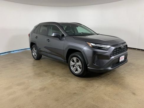 Used 2024 Toyota RAV4 XLE AWD/4WD image 5