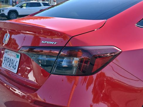 Used 2025 Honda Civic Sport image 11