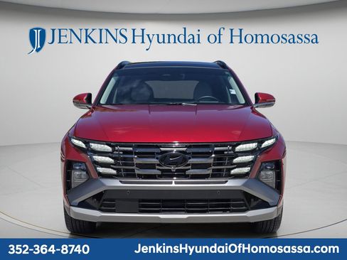Used 2025 Hyundai Tucson Limited FWD image 11
