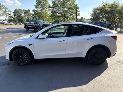 Used 2021 Tesla Model Y Long Range AWD/4WD image 5