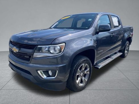 Used 2017 Chevrolet Colorado Z71 AWD/4WD image 2
