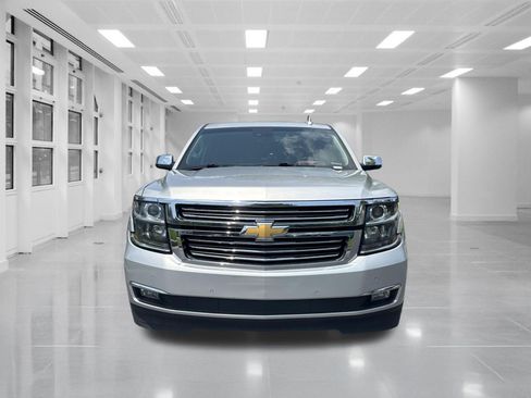 Used 2018 Chevrolet Suburban Premier AWD/4WD image 2