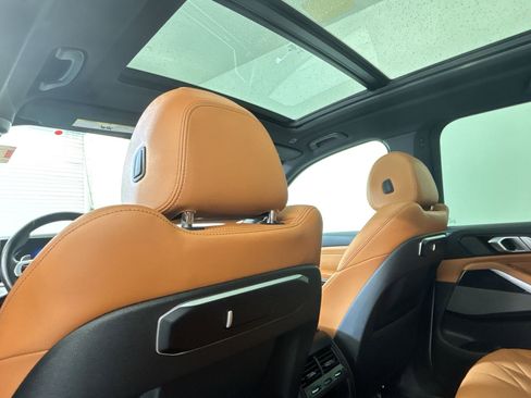 Used 2024 BMW X5 sDrive40i w/ M Sport Package image 32