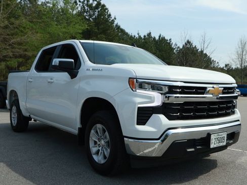 Used 2025 Chevrolet Silverado 1500 LT image 3