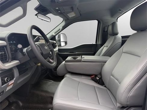 New 2025 Ford F250 XL w/ FX4 Off-Road Package AWD/4WD image 9