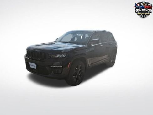 New 2025 Jeep Grand Cherokee Limited w/ Black Appearance Package AWD/4WD image 1