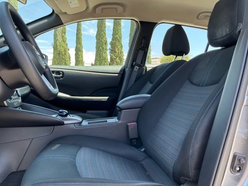 Used 2025 Nissan Leaf S FWD image 16