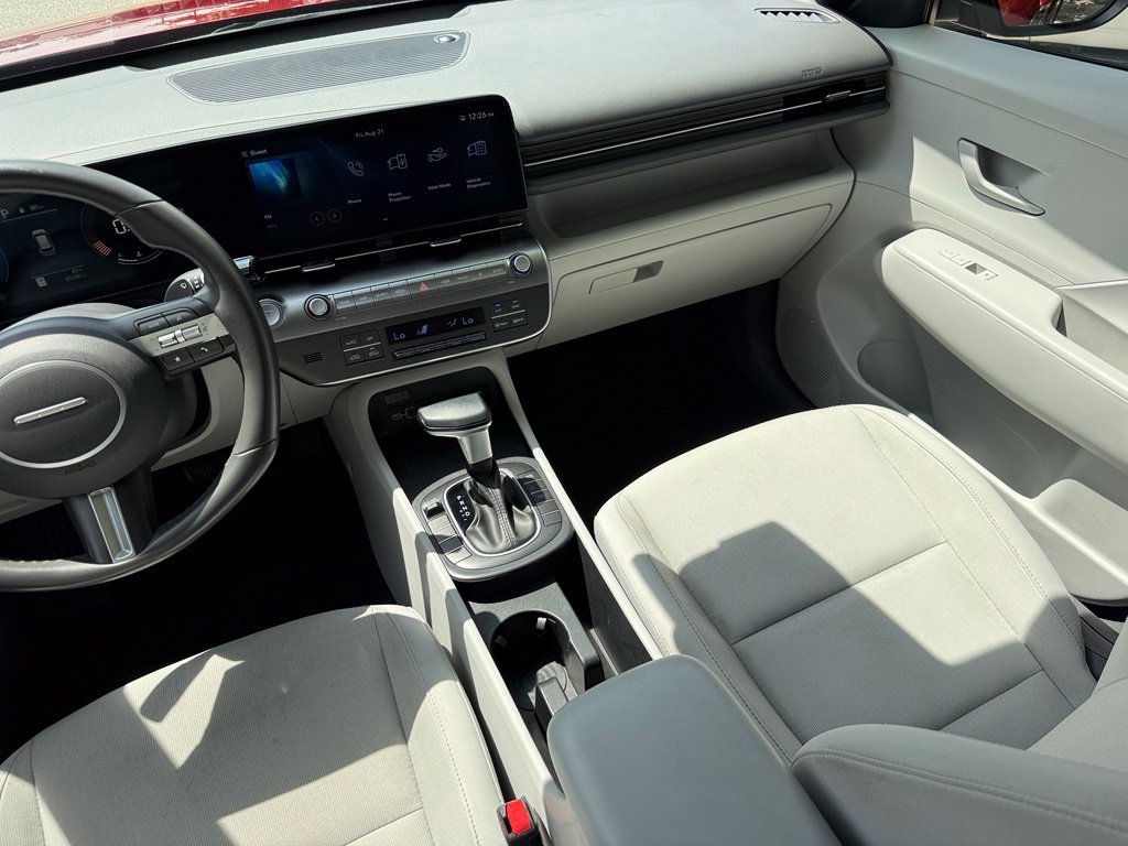 Used 2025 Hyundai Kona SEL FWD image 27