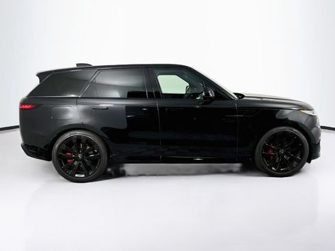 Used 2024 Land Rover Range Rover Sport Dynamic SE AWD/4WD image 4