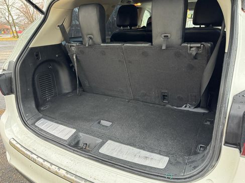 Used 2019 INFINITI QX60 Luxe w/ Essential Package image 17