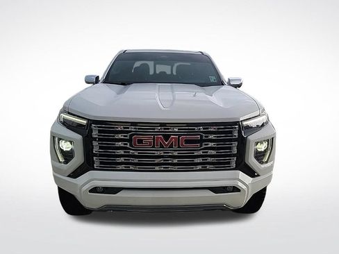 Used 2025 GMC Canyon Denali AWD/4WD image 3