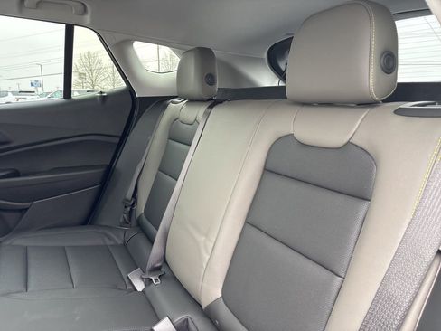 New 2026 Chevrolet Trax ACTIV w/ Sunroof Package image 33