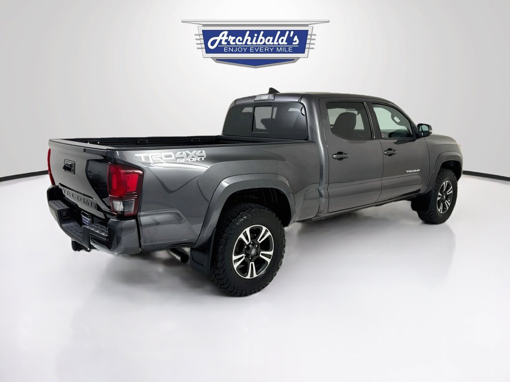 Used 2019 Toyota Tacoma TRD Sport AWD/4WD image 8