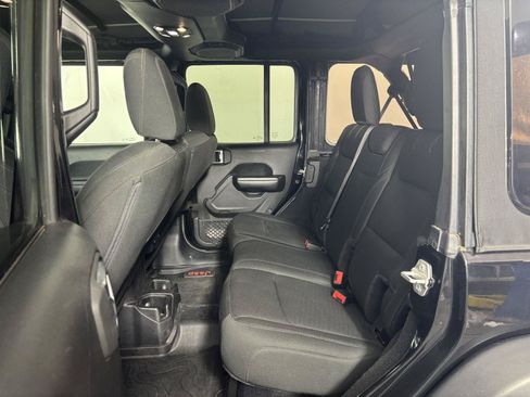 Used 2019 Jeep Wrangler Unlimited Sport AWD/4WD image 15