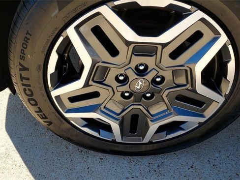 Used 2021 Hyundai Santa Fe Limited image 9