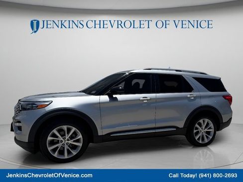 Used 2022 Ford Explorer Platinum w/ Equipment Group 601A AWD/4WD image 10