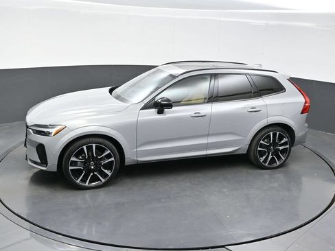 Used 2024 Volvo XC60 B5 Ultimate w/ Protection Package Premier AWD/4WD image 35