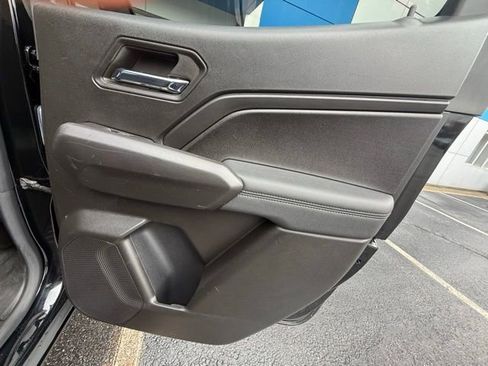 Used 2024 Chevrolet Colorado LT image 17