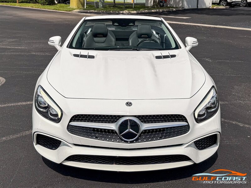 Used 2019 Mercedes-Benz SL 550 w/ Driver Assistance Package image 5