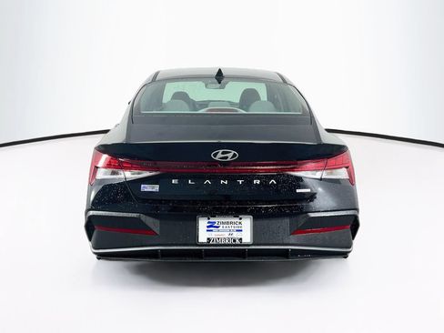 New 2026 Hyundai Elantra Hybrid FWD image 6