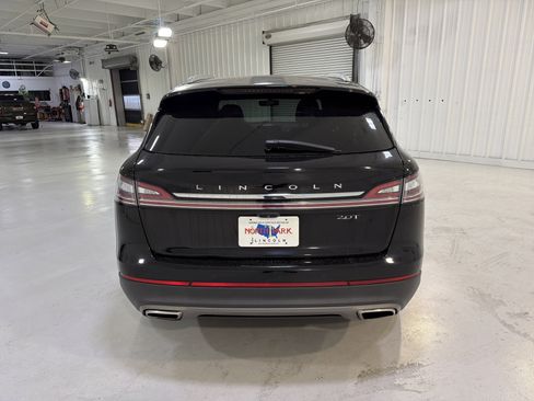Used 2019 Lincoln Nautilus FWD image 4