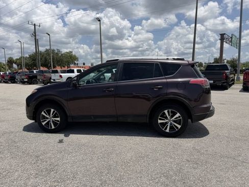 Used 2018 Toyota RAV4 XLE FWD image 9