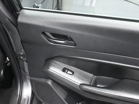 Used 2024 Nissan Altima 2.5 SV FWD image 30