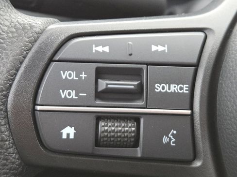 Used 2025 Honda HR-V LX image 32