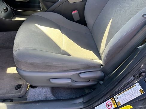 Used 2015 Toyota Prius Two FWD image 21