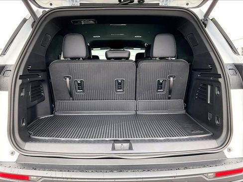 New 2026 Chevrolet Traverse LT w/ Midnight/Sport Edition image 15