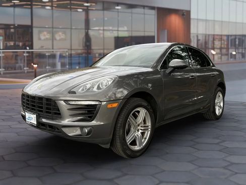 Used 2015 Porsche Macan S AWD/4WD image 4