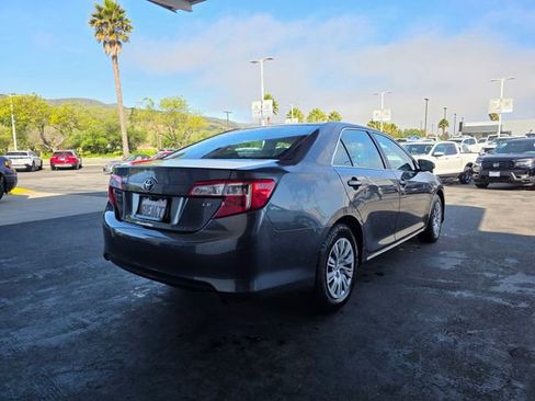 Used 2012 Toyota Camry LE FWD image 7