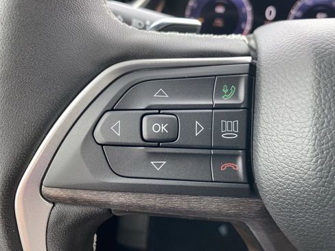 New 2025 Jeep Grand Cherokee L Limited w/ Black Appearance Package image 31