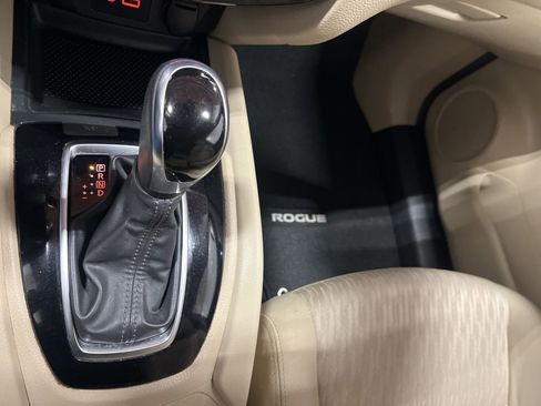 Used 2020 Nissan Rogue SV AWD/4WD image 22