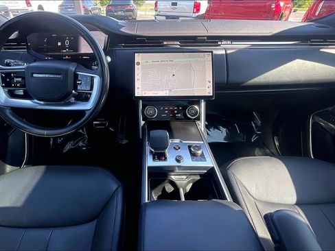 Used 2023 Land Rover Range Rover SE AWD/4WD image 8