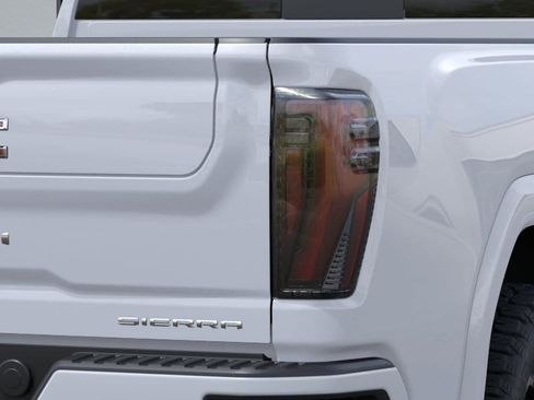 New 2026 GMC Sierra 2500 Denali w/ Denali Reserve Package AWD/4WD image 11