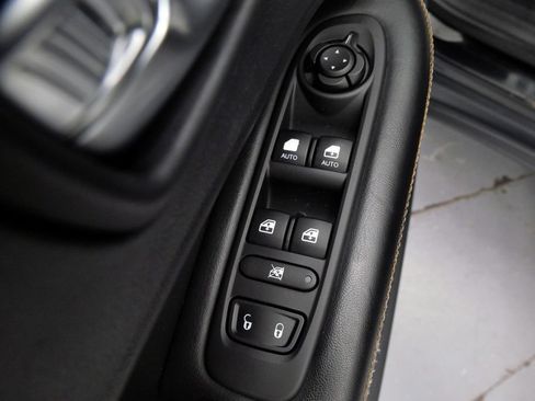 Used 2020 Jeep Compass Latitude AWD/4WD image 13