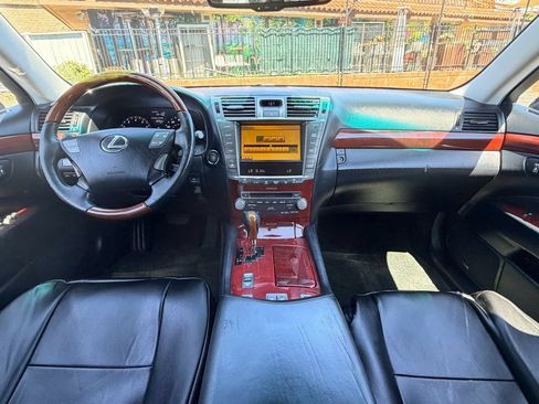 Used 2012 Lexus LS 460 L w/ Luxury Value Edition RWD image 21