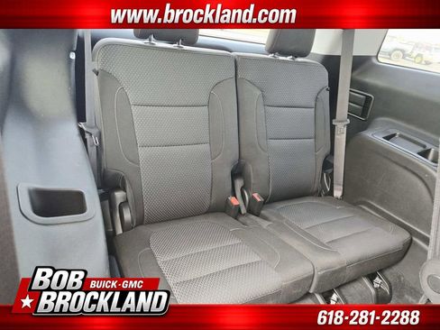 Used 2023 GMC Acadia SLE w/ Driver Convenience Package FWD image 15