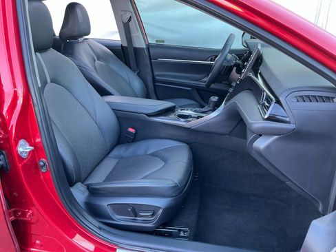 Used 2024 Toyota Camry XSE image 19