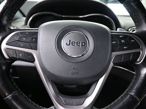 Used 2020 Jeep Grand Cherokee Overland image 30