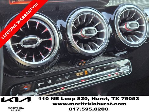 Used 2021 Mercedes-Benz GLB 250 4MATIC image 21