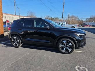 Used 2024 Volvo XC40 B5 Plus w/ Climate Package video 1