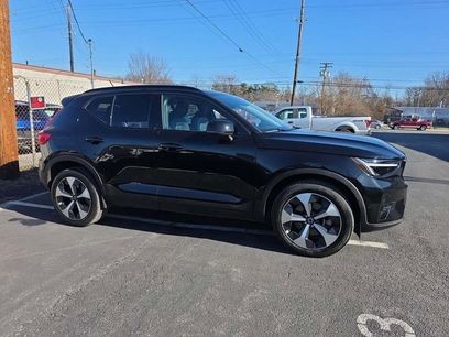Used 2024 Volvo XC40 B5 Plus w/ Climate Package