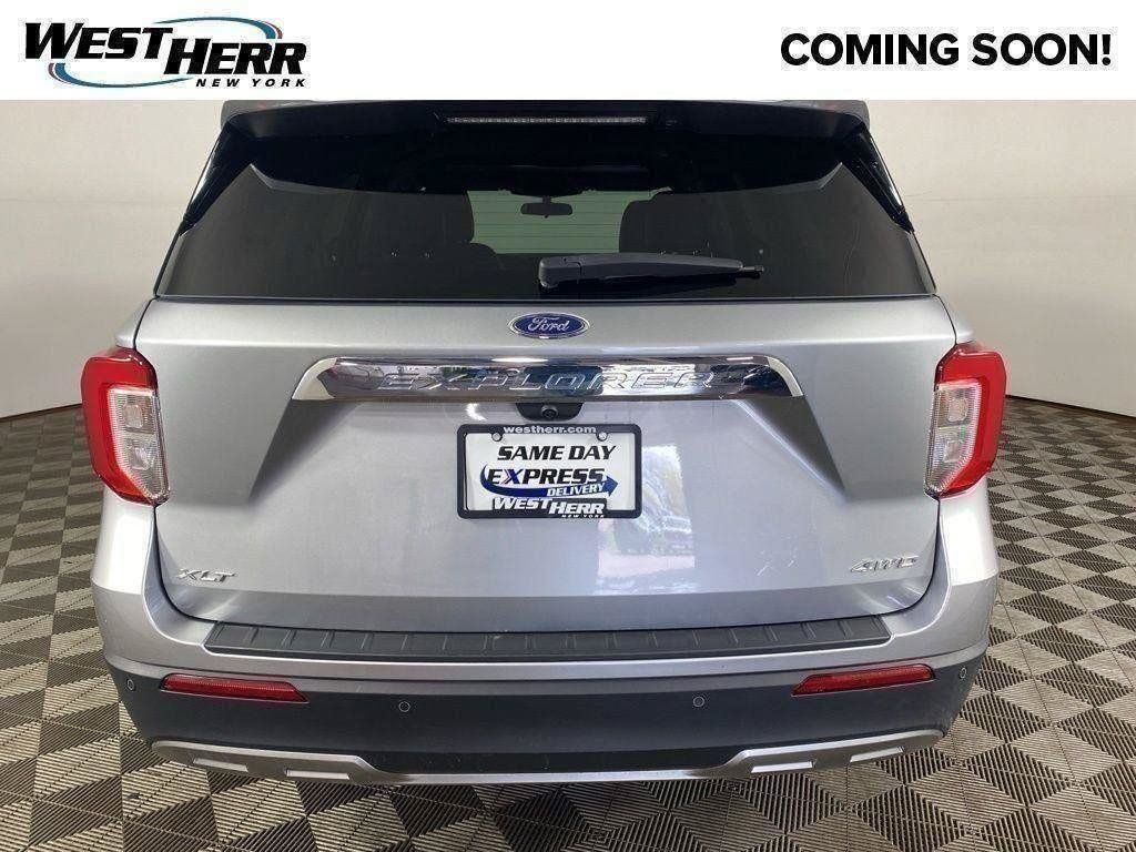 Used 2024 Ford Explorer XLT w/ Equipment Group 202A AWD/4WD image 50