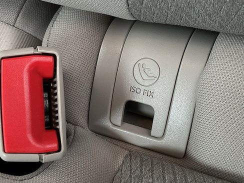 Used 2025 Nissan Rogue SV image 16