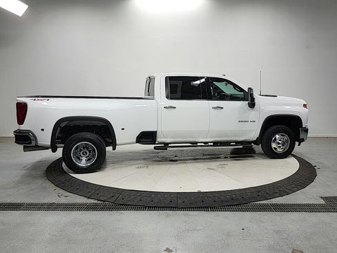 Used 2023 Chevrolet Silverado 3500 LTZ w/ LTZ Convenience Package AWD/4WD image 8