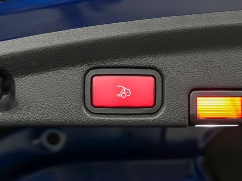 Used 2022 Mercedes-Benz E 450 4MATIC Cabriolet image 14